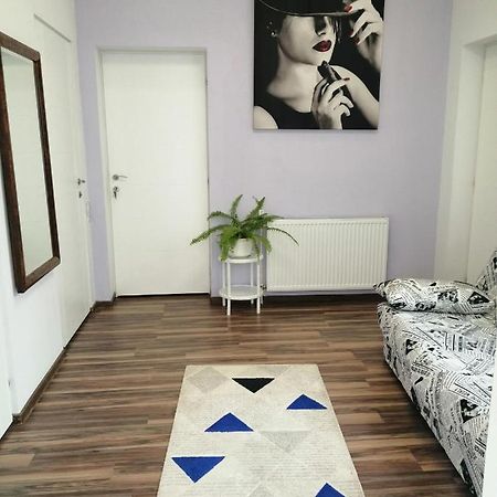 Violet House Apartment Turda Ngoại thất bức ảnh