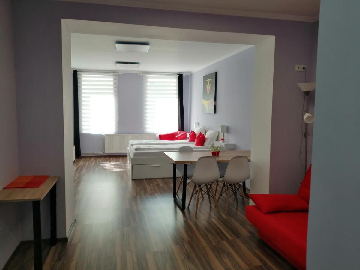 Violet House Apartment Turda Ngoại thất bức ảnh