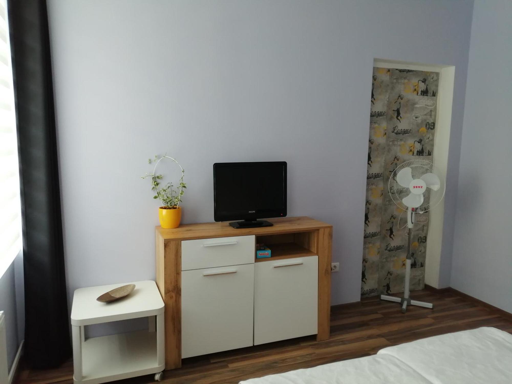 Violet House Apartment Turda Ngoại thất bức ảnh