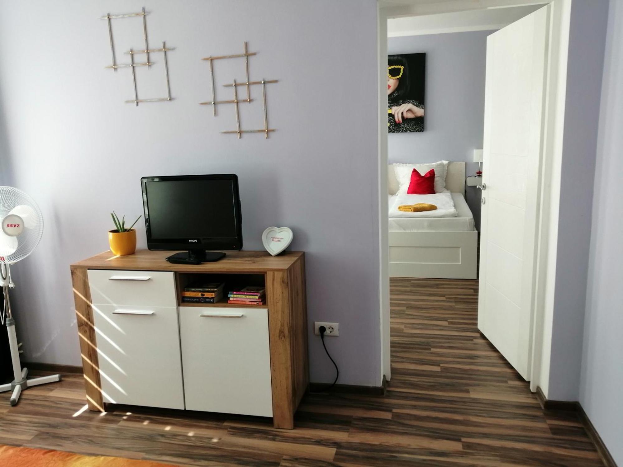 Violet House Apartment Turda Ngoại thất bức ảnh