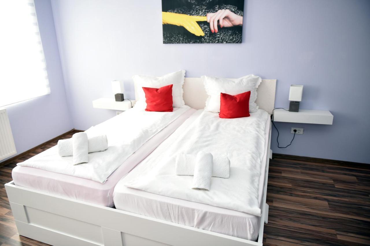 Violet House Apartment Turda Ngoại thất bức ảnh